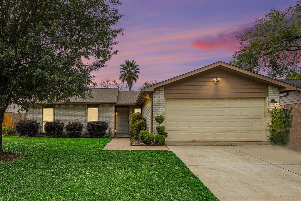 Welcome Home to 5427 Cairnleigh Dr, Houston, TX 77084