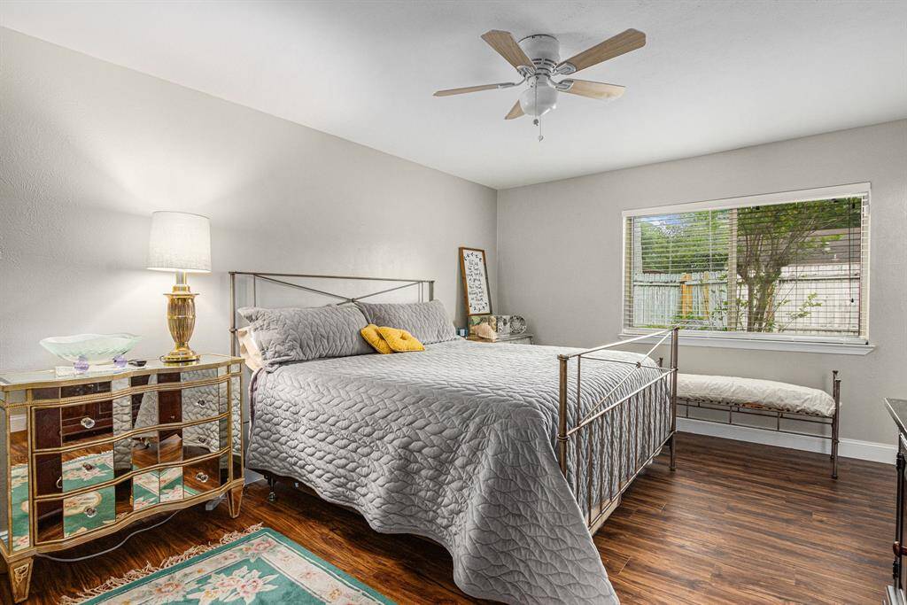 Primary bedroom large enough to have a king size bed