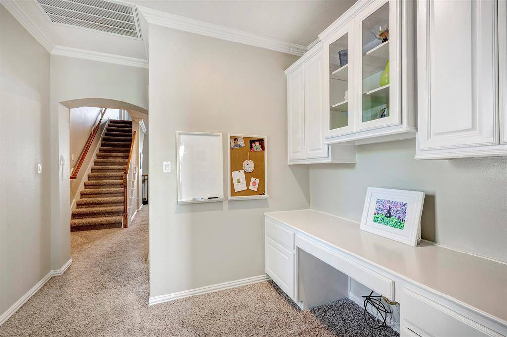 Extra convenient study nook between the secondary bedrooms