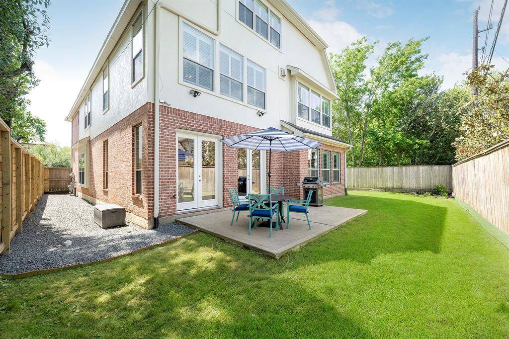 Backyard AND sideyard with plenty of space for a pool
