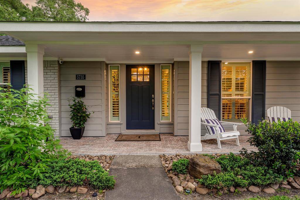 Don't miss this gorgeous Parkwest home that has been remodeled, top to bottom! All windows have been replaced and plantation shutters added throughout