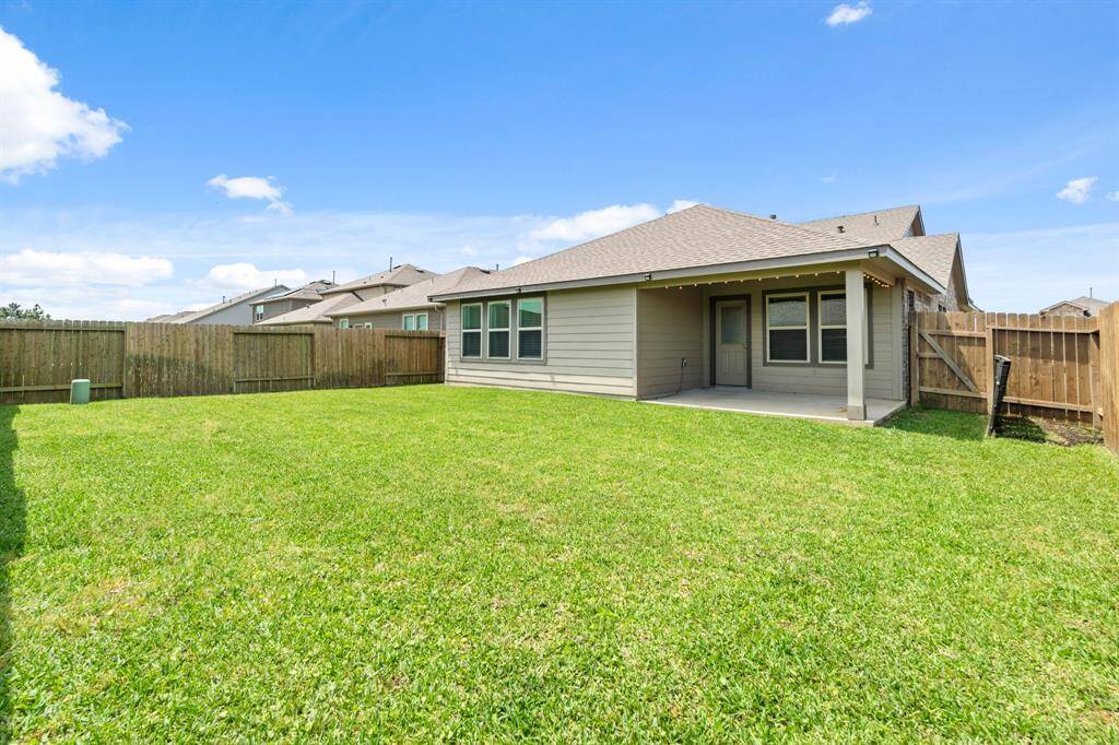 Ample backyard!