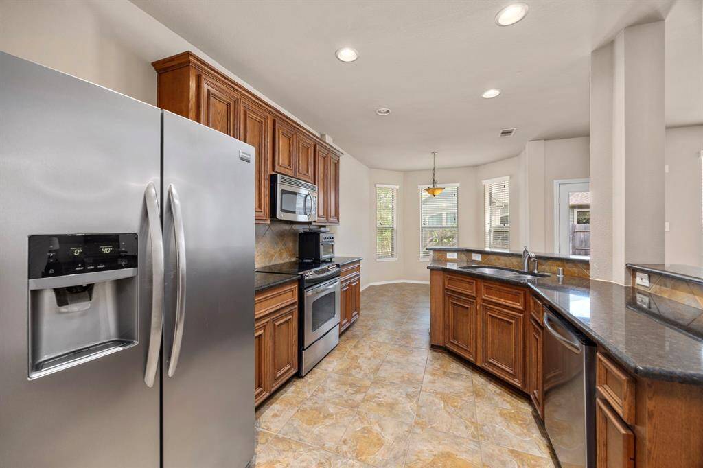 The refrigerator is included!