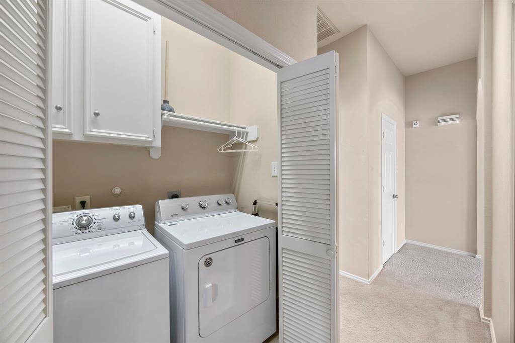 The washed and dryer are included!