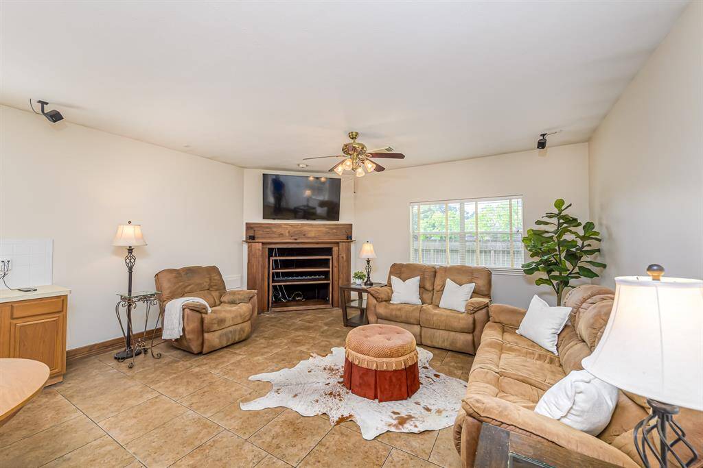 Large family room for gtherings