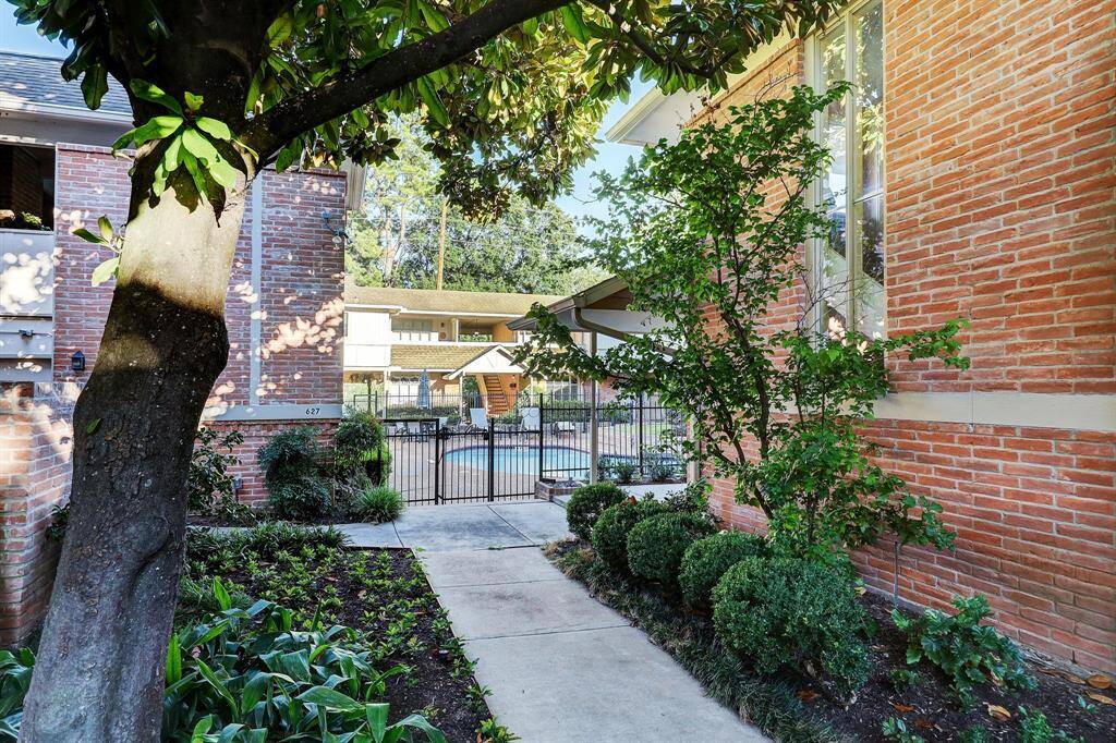 The entire property is beautifully kept!