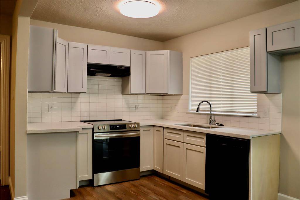 Charming kitchen