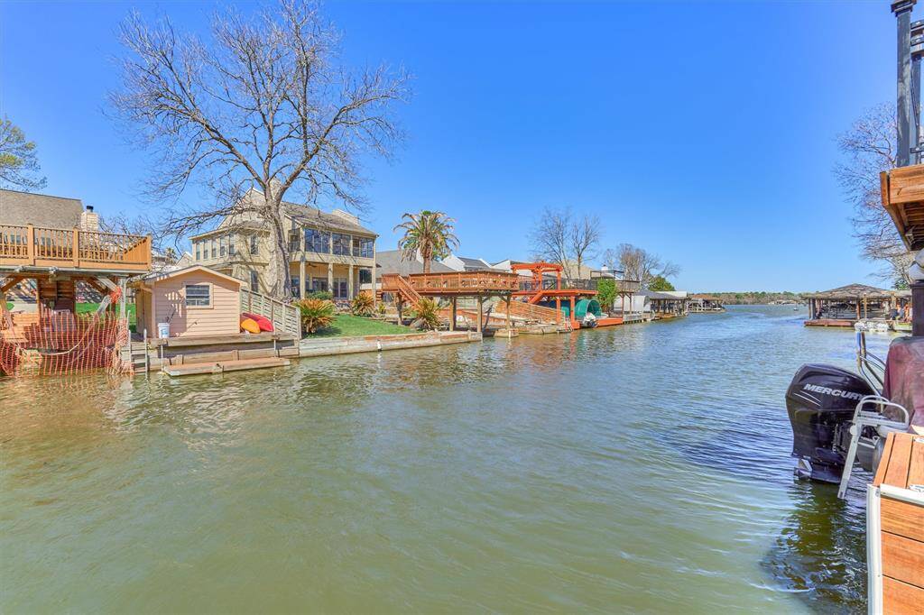 A look down the cove towards the open waters of Lake Conroe.