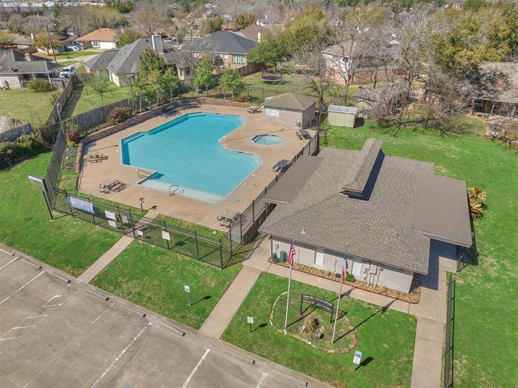 Cape Conroe offers a community pool and clubhouse, all included in the POA dues.