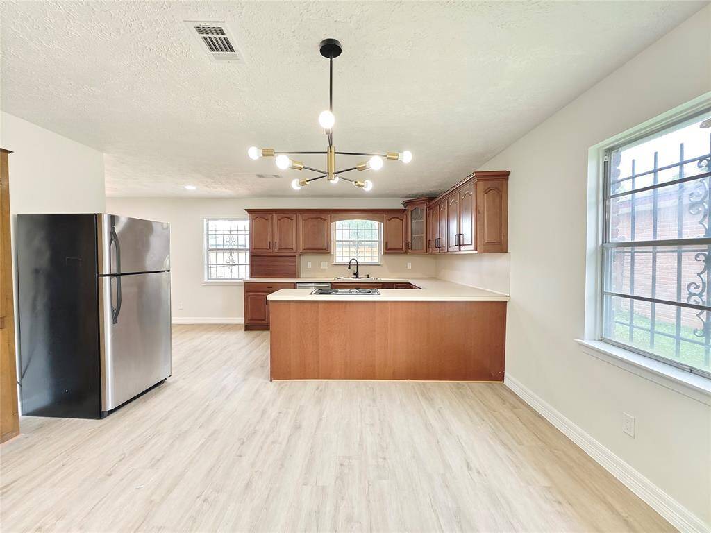 Kitchen/Dinning