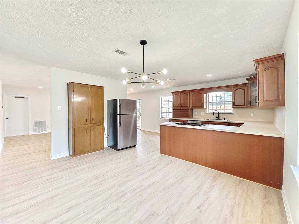 Kitchen/Dinning