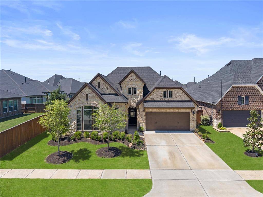 Welcome to this stunning 4-bedroom, 3.5-bath home located in the highly desirable Cane Island community built by David Weekley. This beautifully maintained residence features a spacious study, a versatile den/flex space, and a 3-car attached tandem garage.
