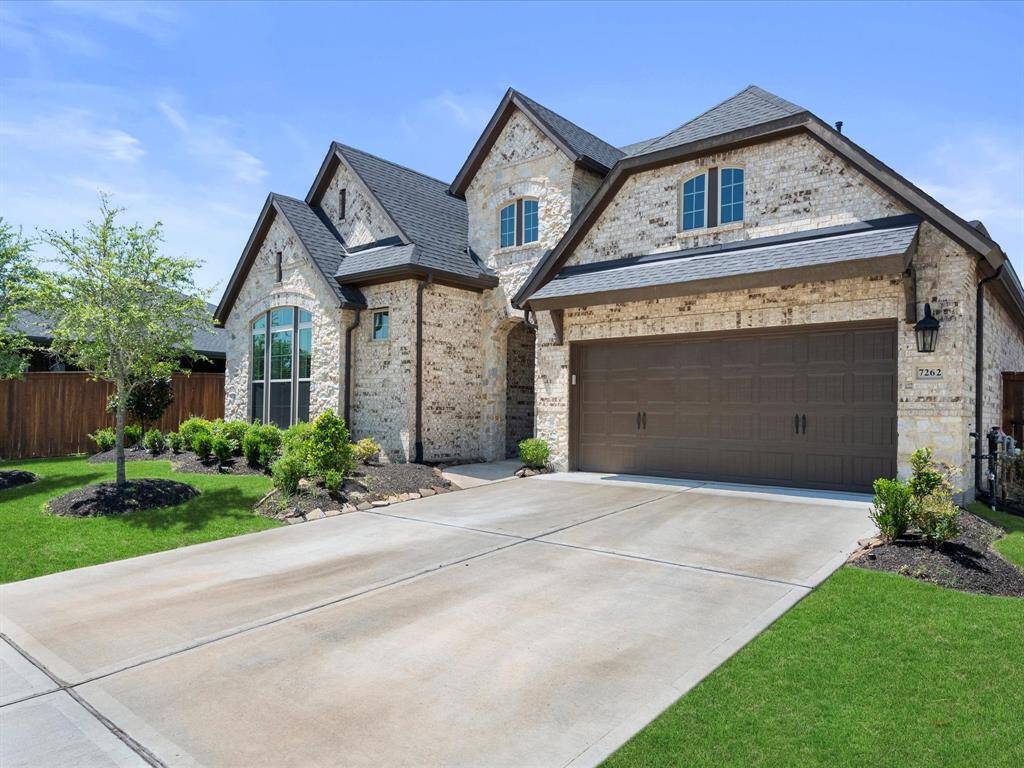 This home truly has it all! Don’t miss out on this incredible opportunity—schedule your showing today and experience everything this stunning property has to offer
