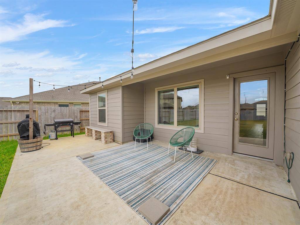 Alternative view of the back patio!
