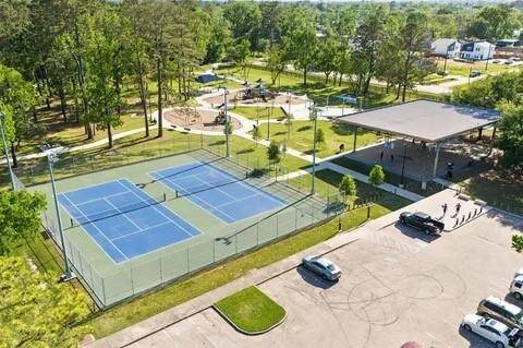 Nearby Park, Pavilion & Tennis courts