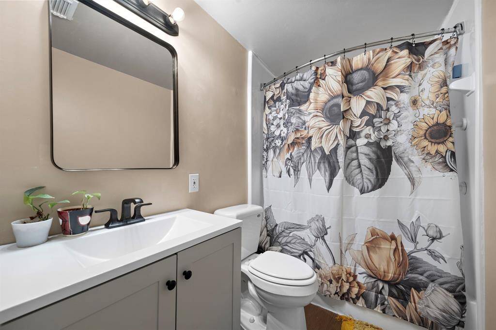Upstairs bathroom