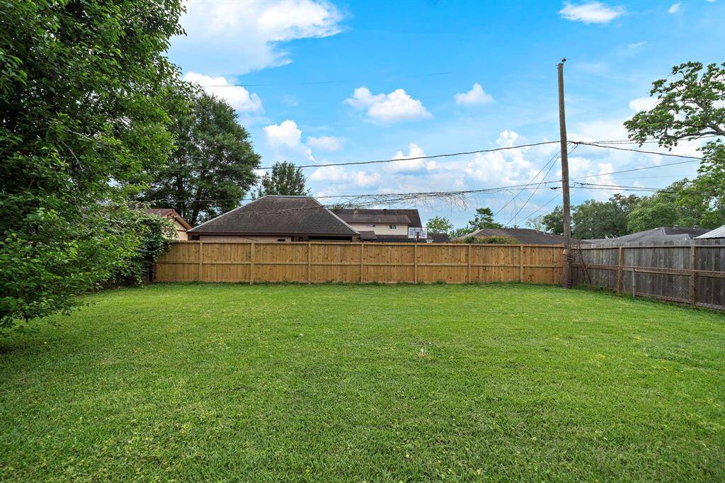 Spacious backyard