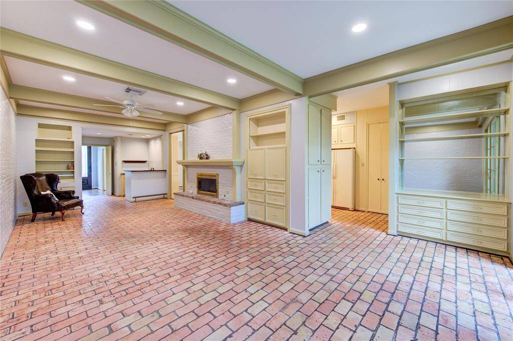 Beautiful and spacious family room!