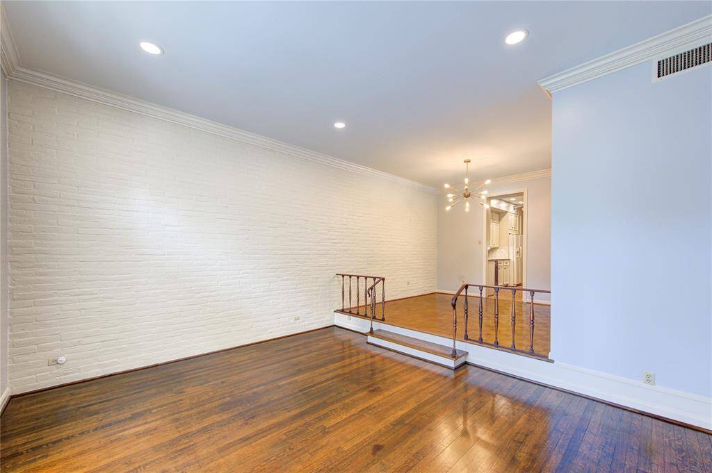 Spacious formal areas!