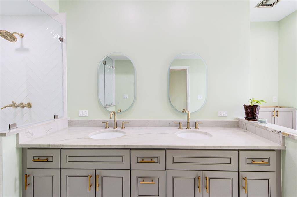Gorgeous vanity two sinks!