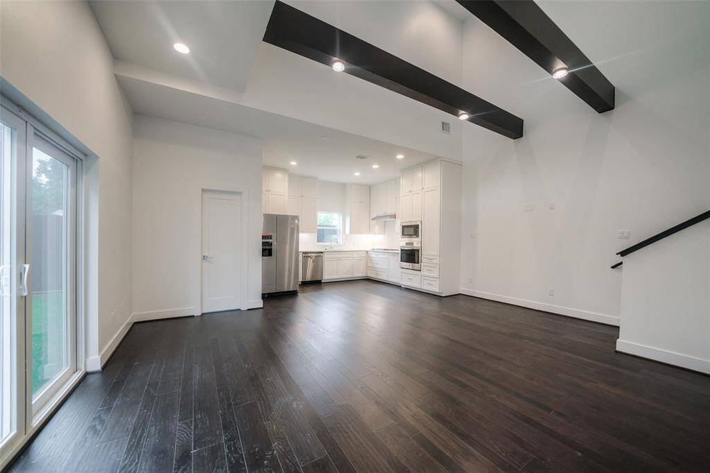 Living & Dinning room **Photos are from previous listing**