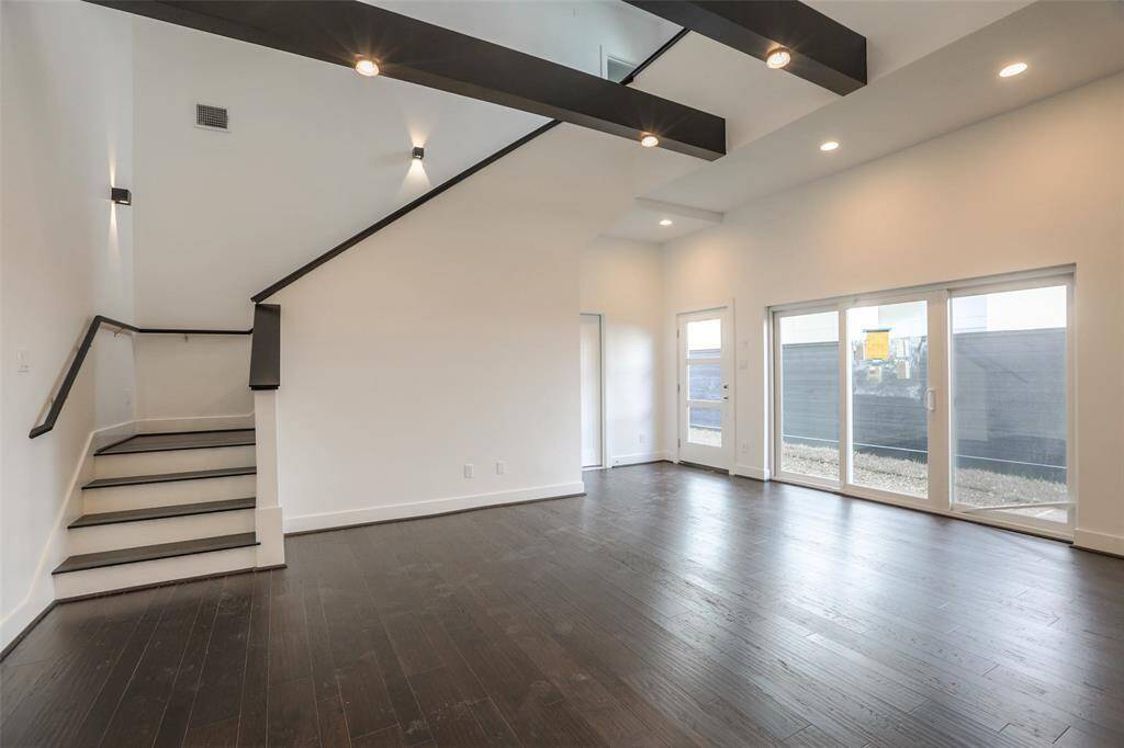 Living & Dinning room second view **Photos are from previous listing**