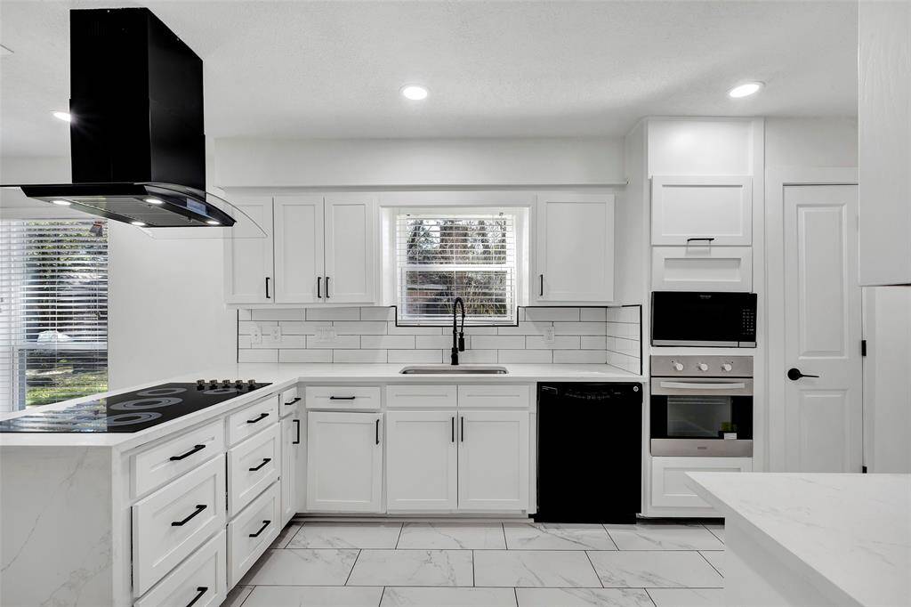 Welcome to this modern kitchen, where the culinary magic happens!