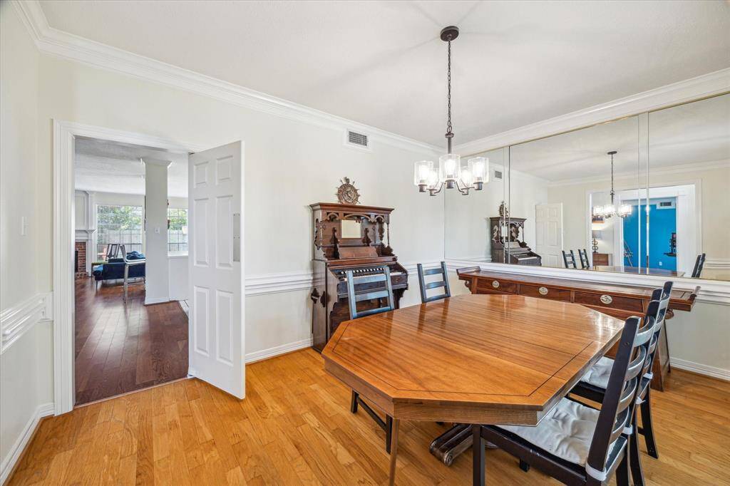 Seamless flow from the dining room into the kitchen—perfect for effortless entertaining and everyday living.