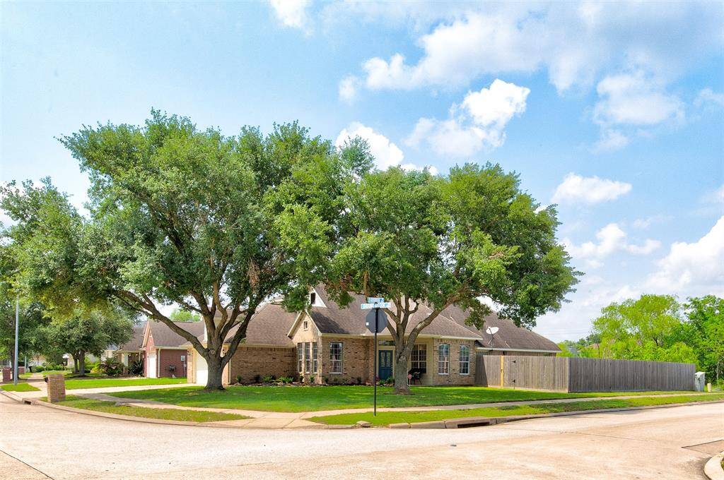 Welcome Home to 8147 Dune Brook Drive!
