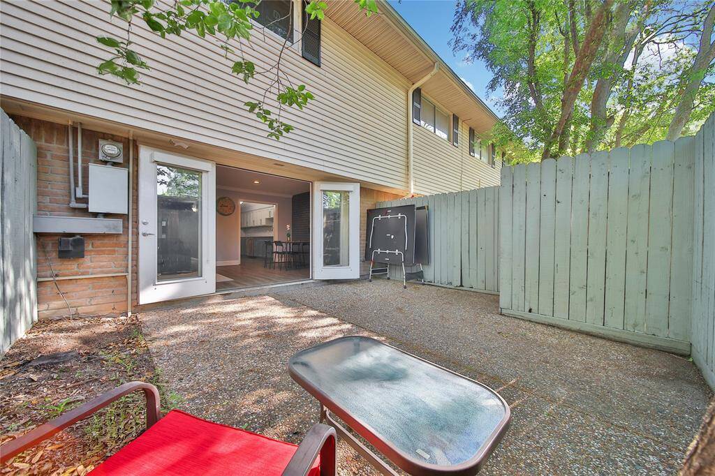 Beautiful outdoor space with plenty of room for playing games and entertaining.