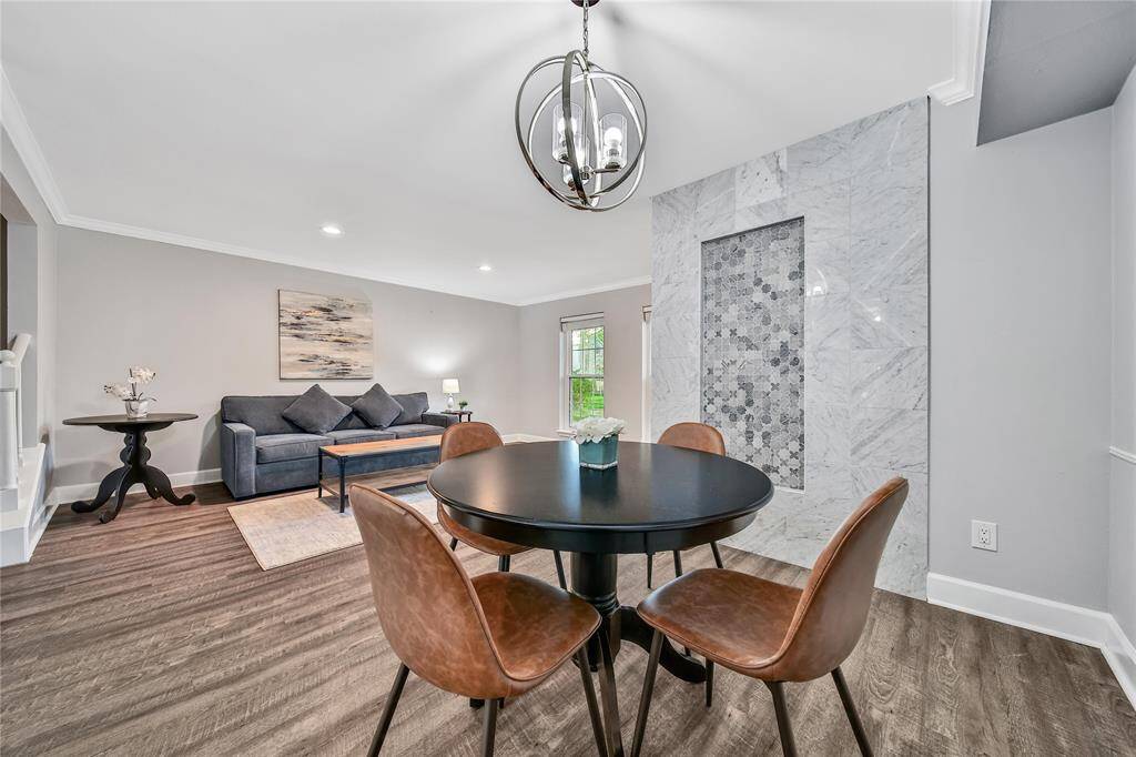 Breakfast nook perfectly situated off the kitchen.