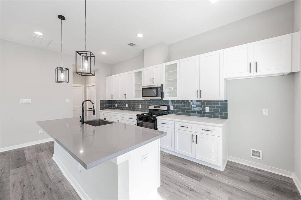 Quartz countertops.