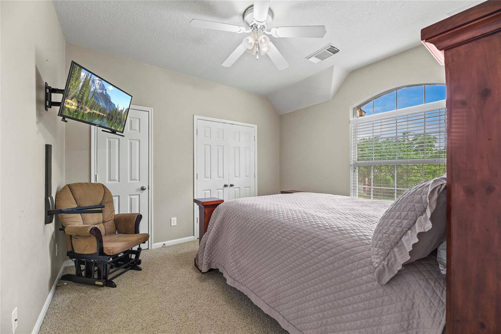 Multiple shower and tub combinations in the home make life easier and more gratifying. Guests are sure to appreciate the convenience of multiple bathing and grooming options.