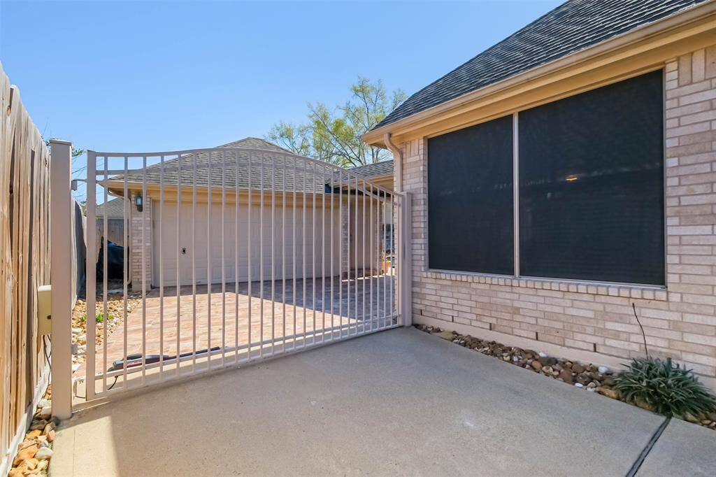 Gated drive provides secure privacy