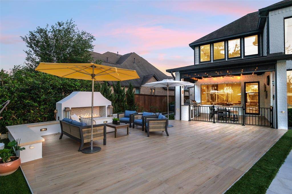 End the evening with some fireside tales on the outdoor patio. Special outdoor tile stays cooler than regular tile during the hot summers.
