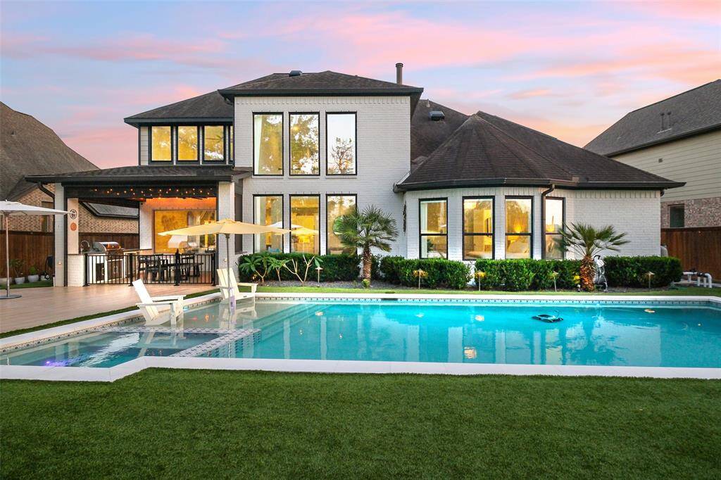 The high tech, state of the art filtration system includes a 6 zone Aqua link controller, water chiller, pool heater, Paramount dual UV light sanitizer, ozone machine, copper ionizer and chlorinator.