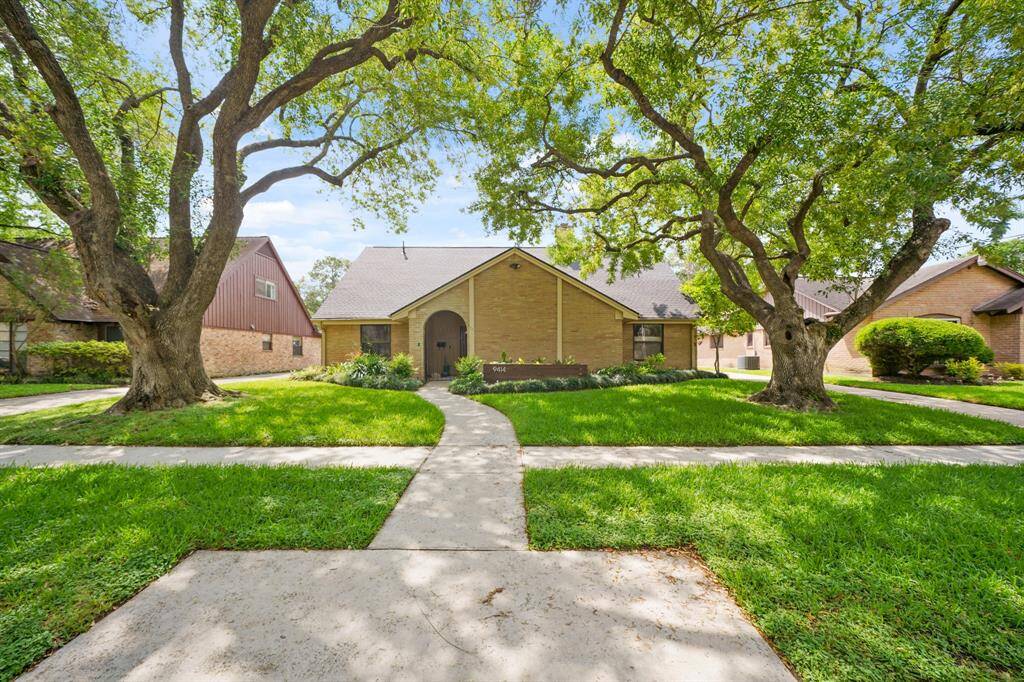 The Curb Appeal of this Beauty is enhanced by Mature Oak Trees and Landscaped Garden Beds. Per Previous Seller, the House offers a Hardi Board Exterior, Storm Windows and Replacement Windows, and Recently Poured Concrete Sidewalks. The House also offers Gutters with Gutter Guards (2024 per Seller) and a Sprinkler System. Seller states there is No Knowledge of Flooding.