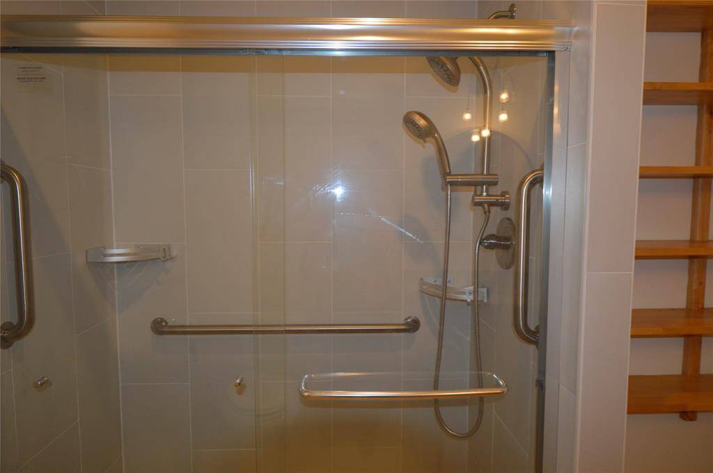Primary shower