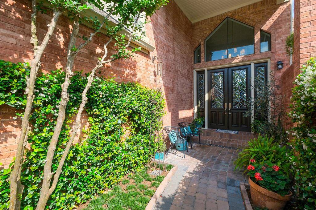 Beautiful courtyard.