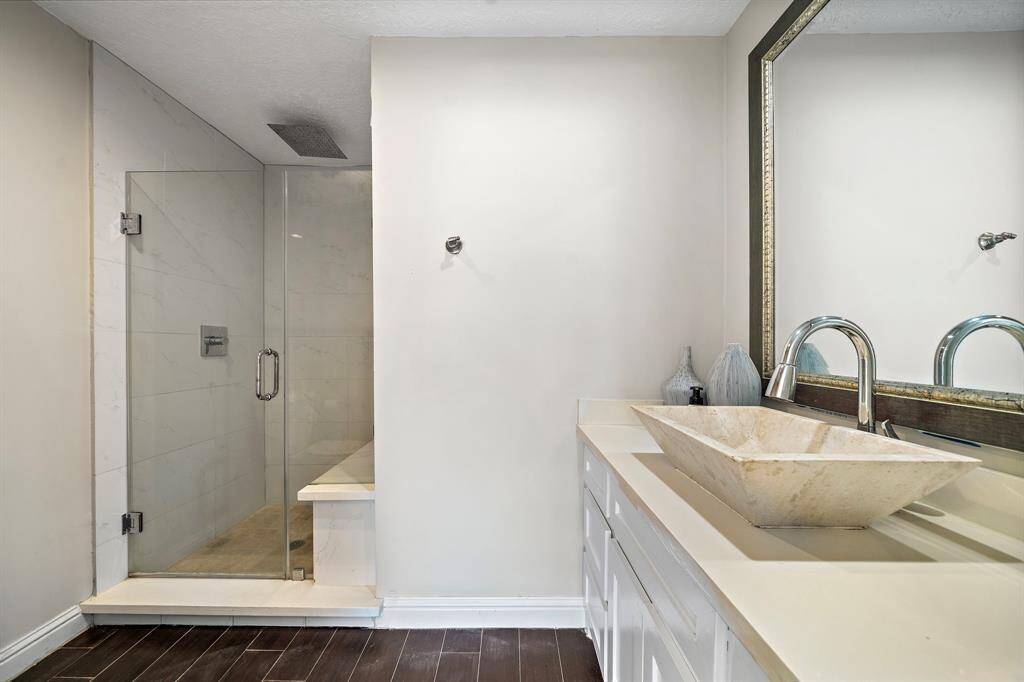 Full Bathroom Downstairs