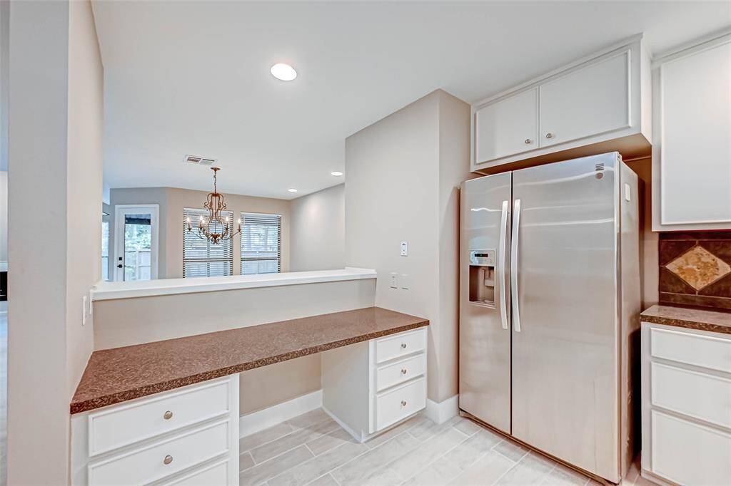 Built in desk in kitchen