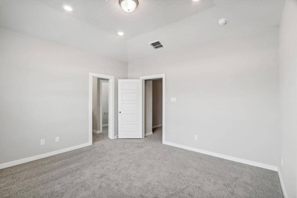 Photo is not of the actual home but is an inspirational photo of builder’s model home and may depict options, furnishings, and/or decorator features that are not included.