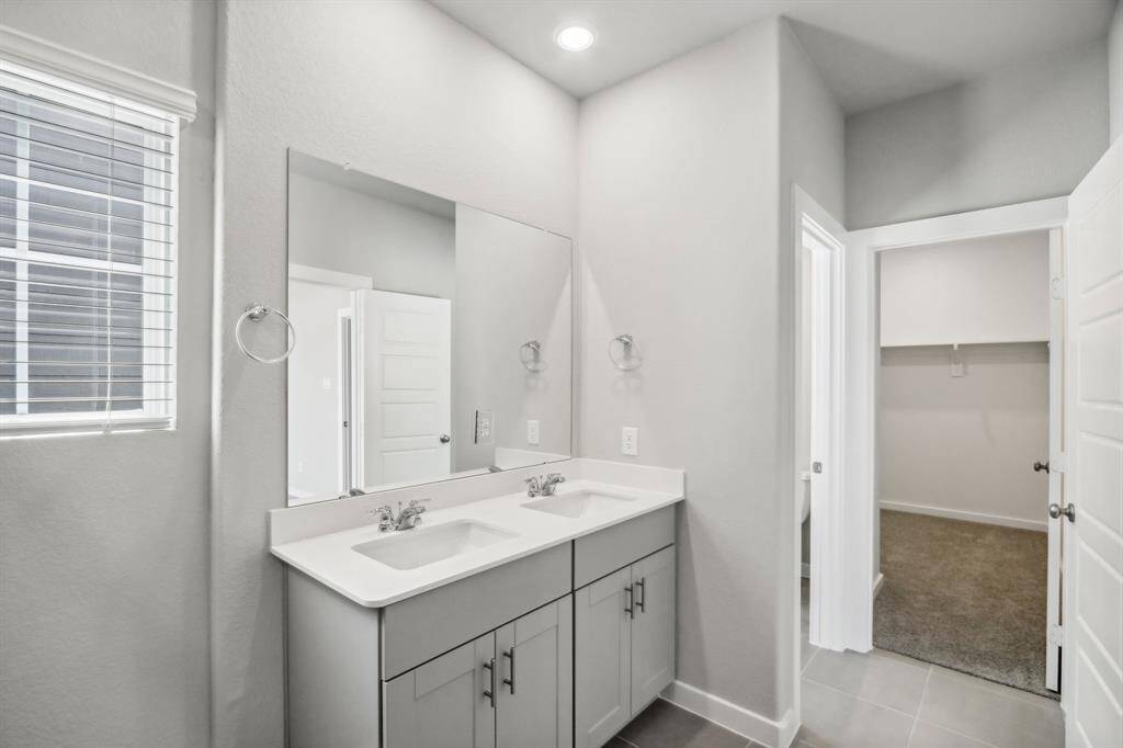 Photo is not of the actual home but is an inspirational photo of builder’s model home and may depict options, furnishings, and/or decorator features that are not included.