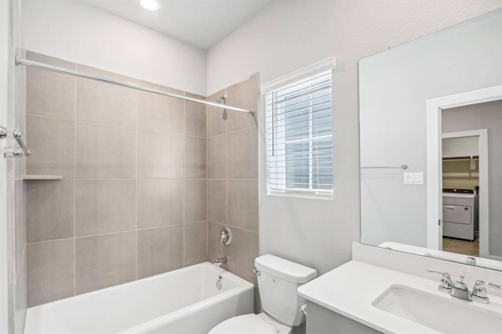 Photo is not of the actual home but is an inspirational photo of builder’s model home and may depict options, furnishings, and/or decorator features that are not included.