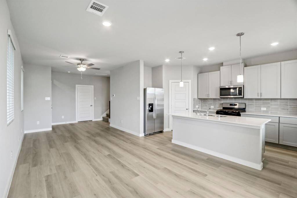 Photo is not of the actual home but is an inspirational photo of builder’s model home and may depict options, furnishings, and/or decorator features that are not included.