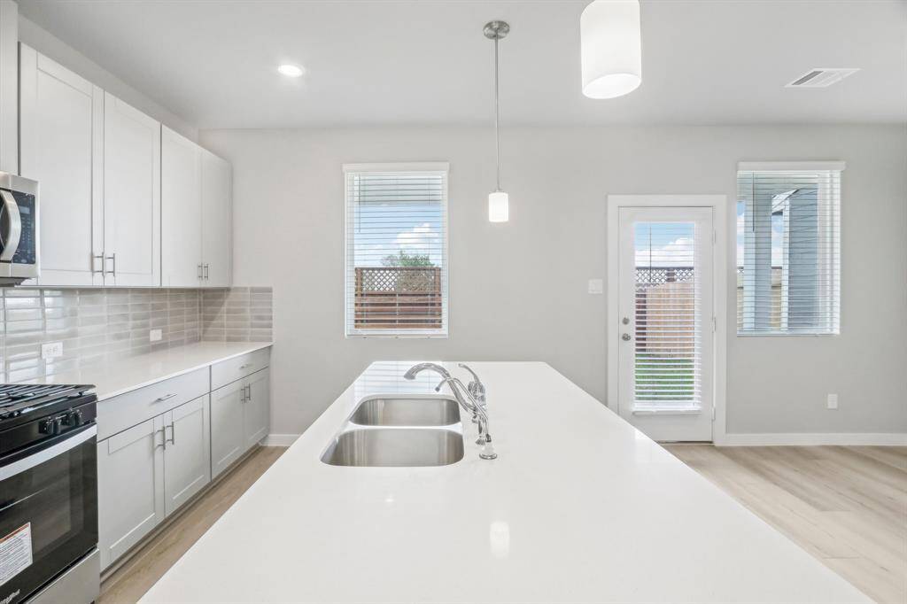 Photo is not of the actual home but is an inspirational photo of builder’s model home and may depict options, furnishings, and/or decorator features that are not included.