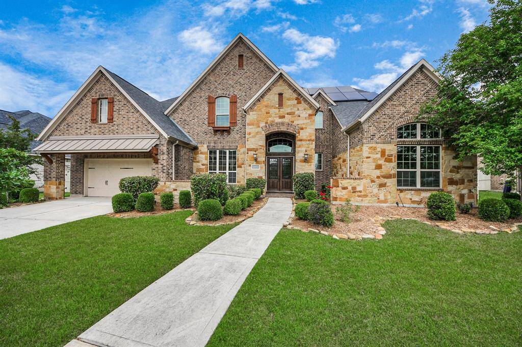 Welcome to this stunning Ashton Woods home in the gated community of Harpers Preserve! This large 2-story layout offers 6 bedrooms, 4.5 baths, a flex room, 2 study areas, and a formal dining, media and game room—perfect for living and entertaining. The open-concept design features granite counters, stylish wood floors, and beautiful cabinetry, while the oversized lot and covered patio provide plenty of room for outdoor fun. Enjoy the sparkling pool and miniature putting course.