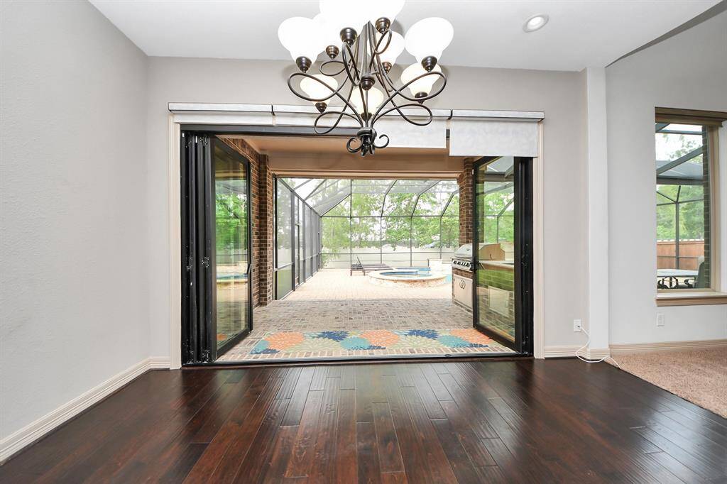 Inside meets outdoors