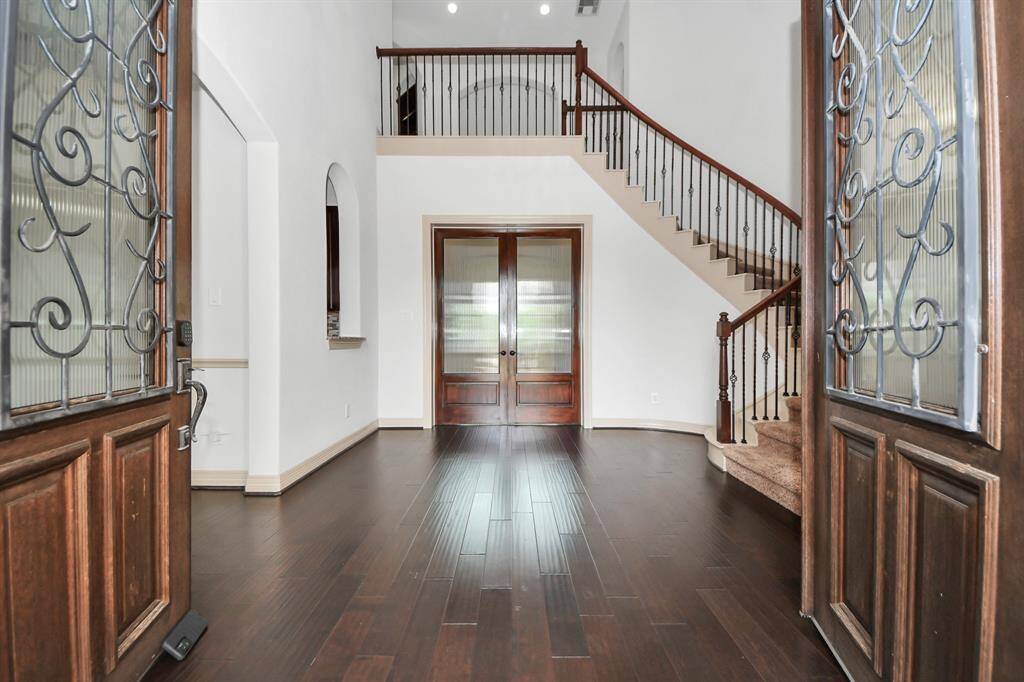 Walk into your grand entrance