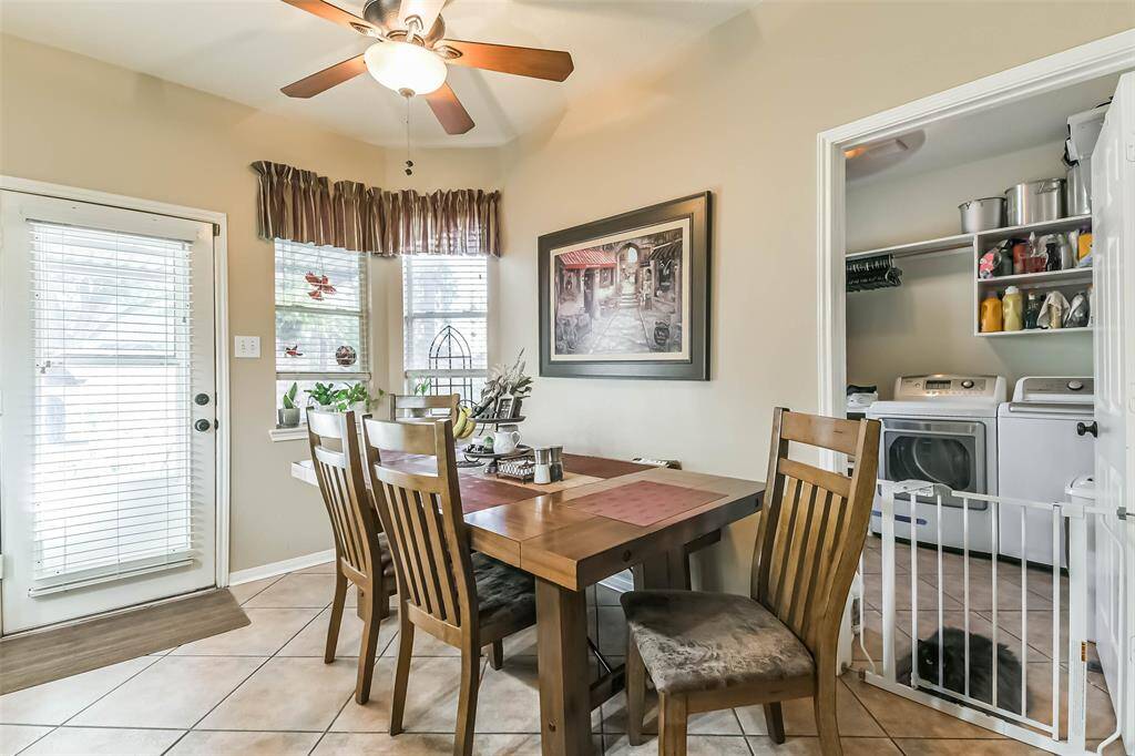 Breakfast Room
